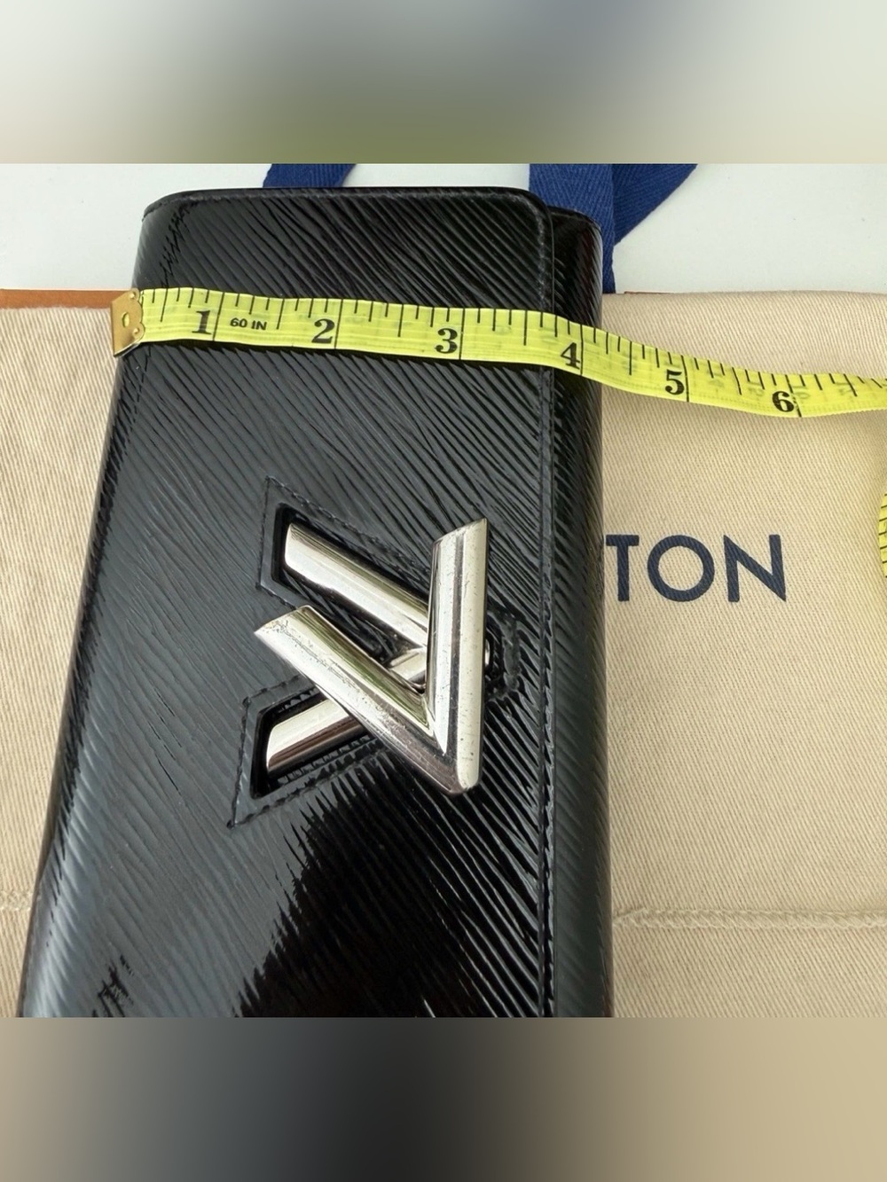 Louis Vuitton Black Electric Epi Twist Wallet LV Dust-bag - Picture 10 of 14